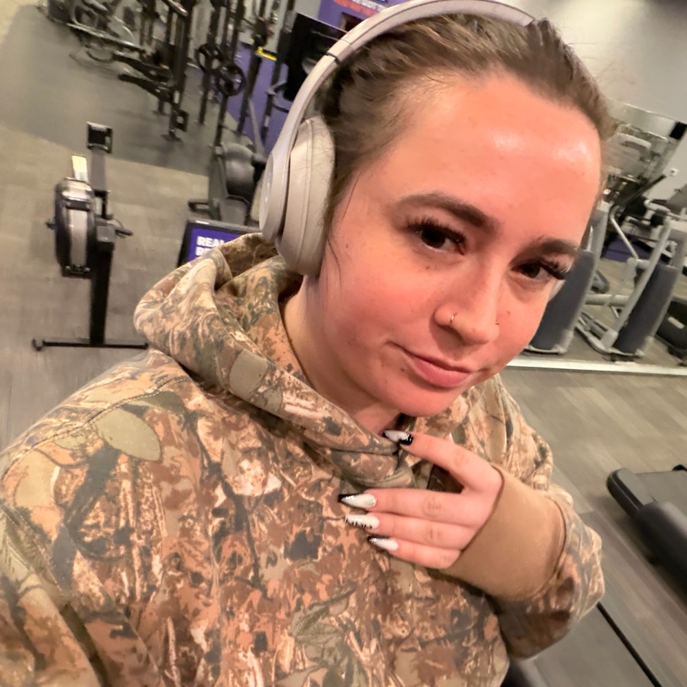 Meet your Posher, Rebecca